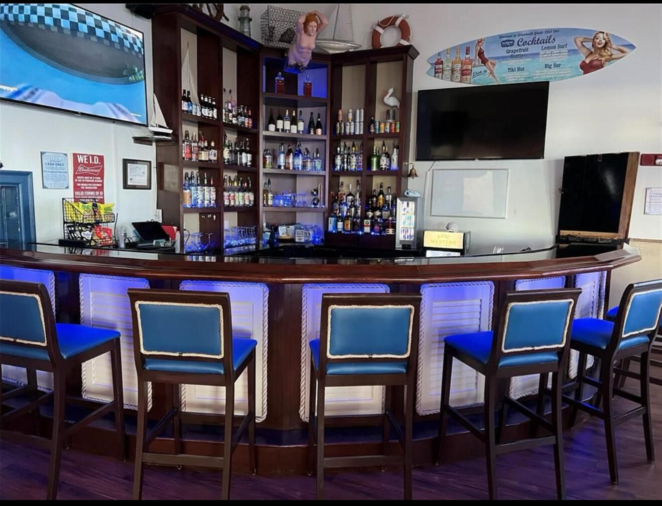 Private Bar in Yacht Club